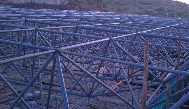 冷水江概述网架加工公司对网架保温隔热的办法